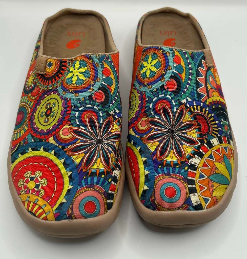UIN Women's Blossom Fashion Art Canvas Slip-On Mules